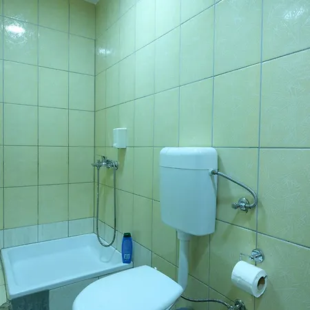 Star Gate Gostinjska kuća 3*