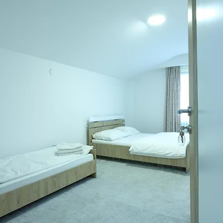 Gostinjska kuća Star Gate 3*