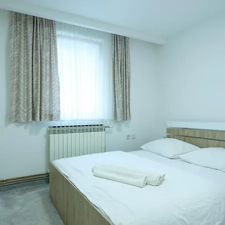 Gostinjska kuća Star Gate 3*