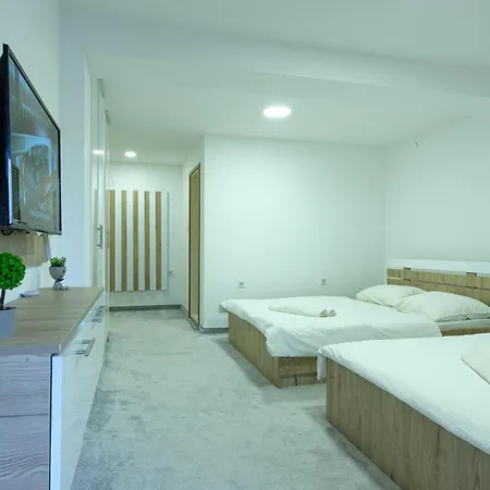 Gostinjska kuća Star Gate 3*